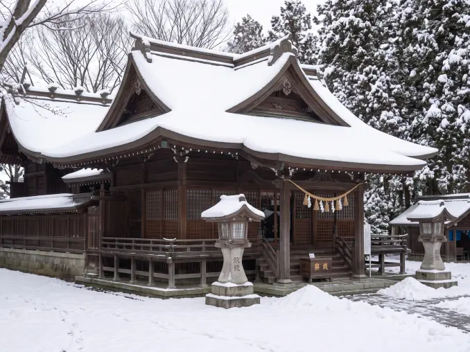 Power spots in Hakuba you'll want to visit between skiing trips